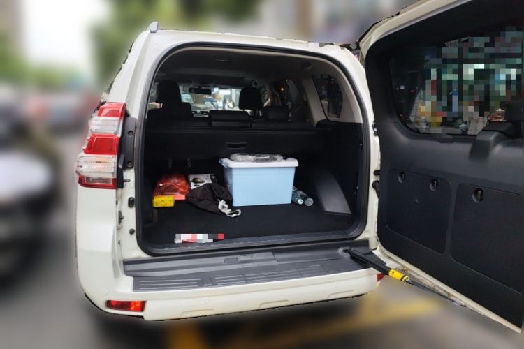 Used Toyota Prado 2016 2.7L Automatic Standard Edition Trunk