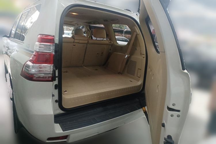 Used Toyota Prado 2016 2.7L Automatic Luxury Edition Trunk