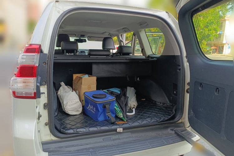 Used Toyota Prado 2016 2.7L Automatic Standard Edition Trunk