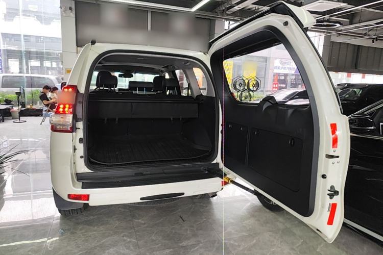 Used Toyota Prado 2016 2.7L Automatic Standard Edition Trunk