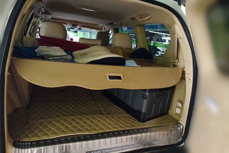 Used Toyota Prado 2016 4.0L 7-Seater Gasoline Low-Power Version Middle East Edition Trunk
