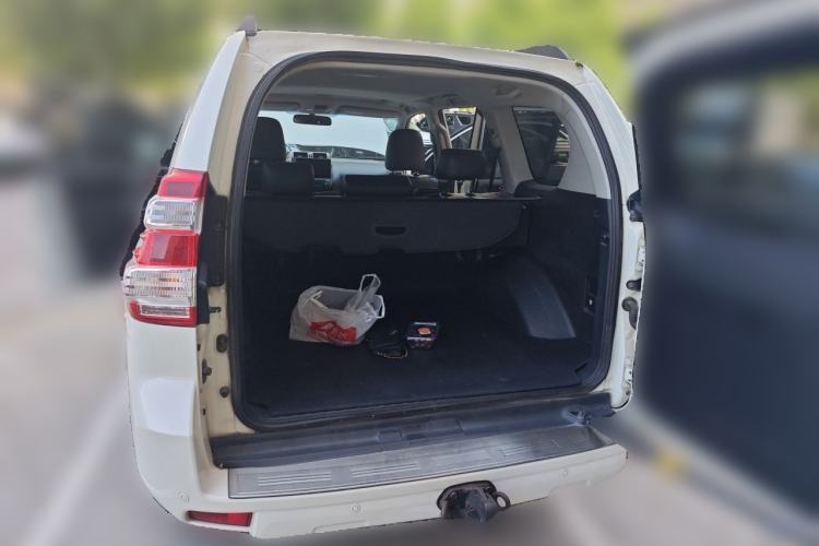 Used Toyota Prado 2016 2.7L Automatic Standard Edition Trunk