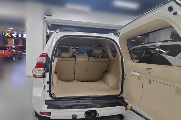 Used Toyota Prado 2016 2700 TX 5-Seater Middle East Version Trunk