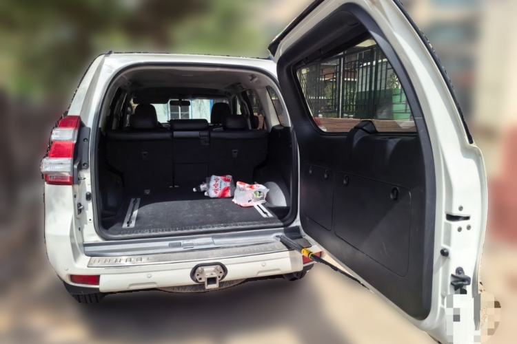 Used Toyota Prado 2016 3.5L Automatic TX-L Trunk