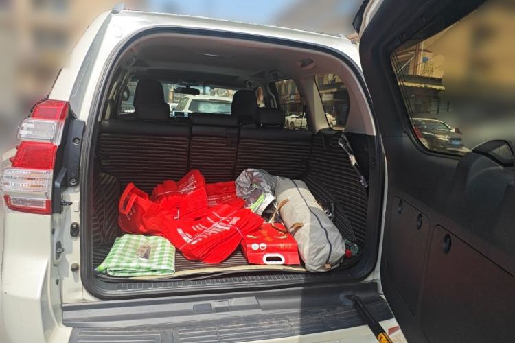 Used Toyota Prado 2016 2.7L Automatic Standard Edition Trunk