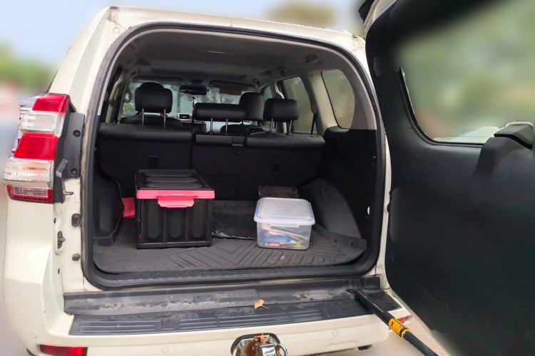 Used Toyota Prado 2016 2.7L Automatic Standard Edition Trunk