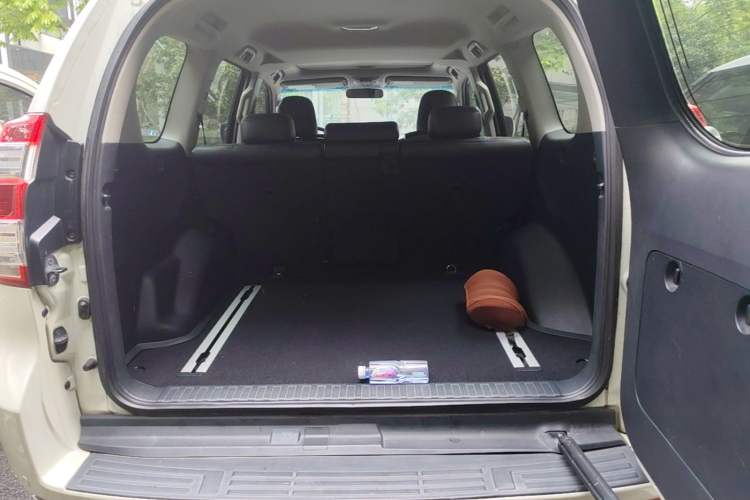 Used Toyota Prado 2016 3.5L Automatic TX-L Trunk