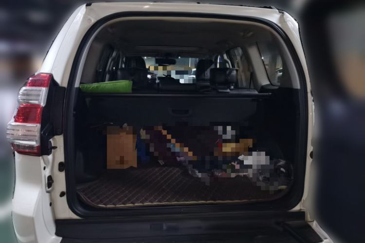 Used Toyota Prado 2016 2.7L Automatic Standard Edition Trunk