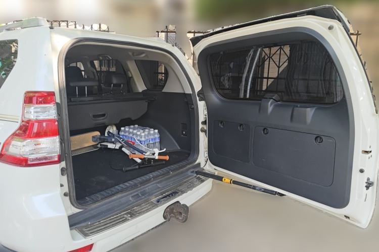 Used Toyota Prado 2016 2.7L Automatic Standard Edition Trunk