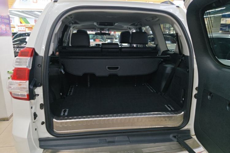 Used Toyota Prado 2016 3.5L Automatic TX-L NAVI Trunk