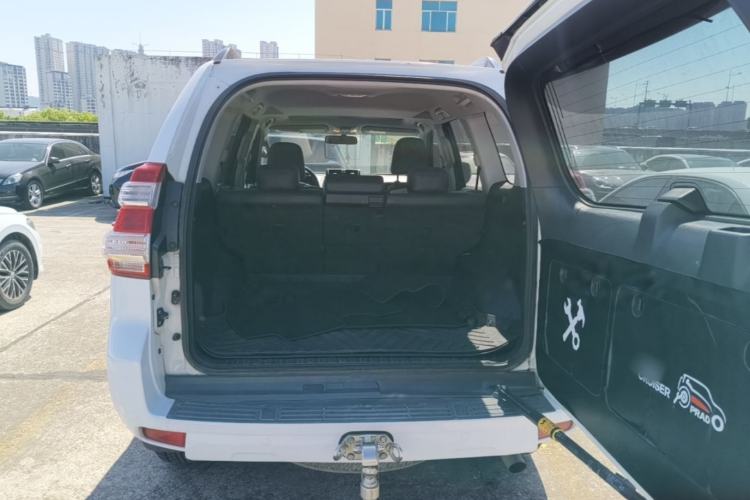 Used Toyota Prado 2016 3.5L Automatic TX-L Trunk