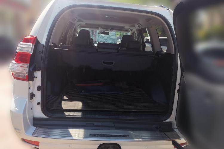 Used Toyota Prado 2016 2.7L Automatic Standard Edition Trunk