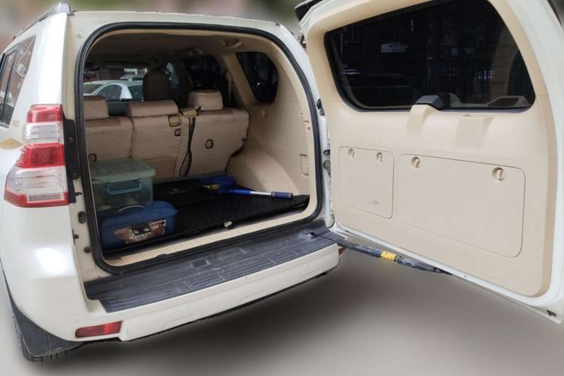 Used Toyota Prado 2016 3.5L Automatic TX-L Trunk