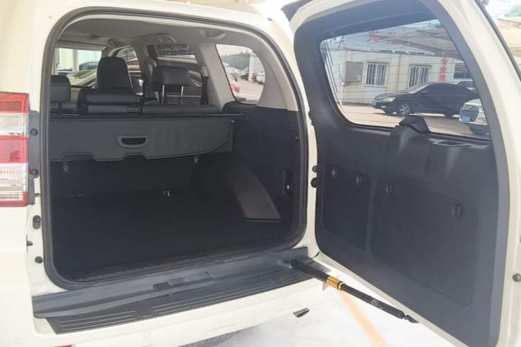 Used Toyota Prado 2016 2.7L Automatic Standard Edition Trunk