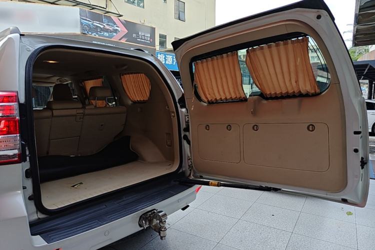 Used Toyota Prado 2016 2.7L Automatic Standard Edition Trunk