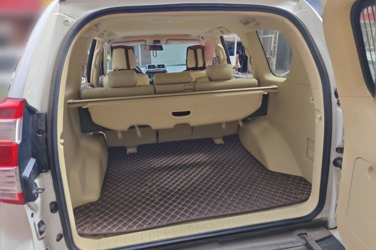Used Toyota Prado 2016 2.7L Automatic Standard Edition Trunk