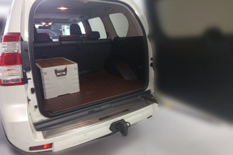 Used Toyota Prado 2016 2.7L Automatic Standard Edition Trunk