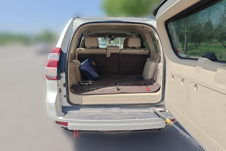 Used Toyota Prado 2016 2.7L Automatic Luxury Edition Trunk