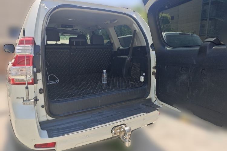 Used Toyota Prado 2016 3.5L Automatic TX-L NAVI Trunk