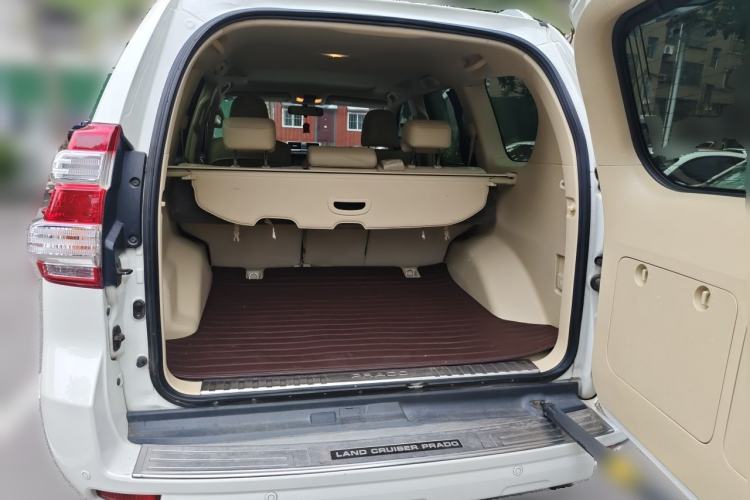 Used Toyota Prado 2016 2.7L Automatic Standard Edition Trunk