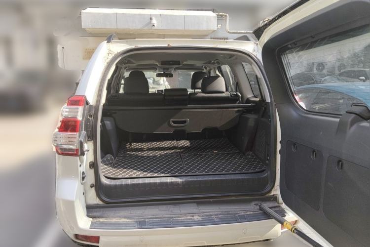 Used Toyota Prado 2016 3.5L Automatic TX-L NAVI Trunk