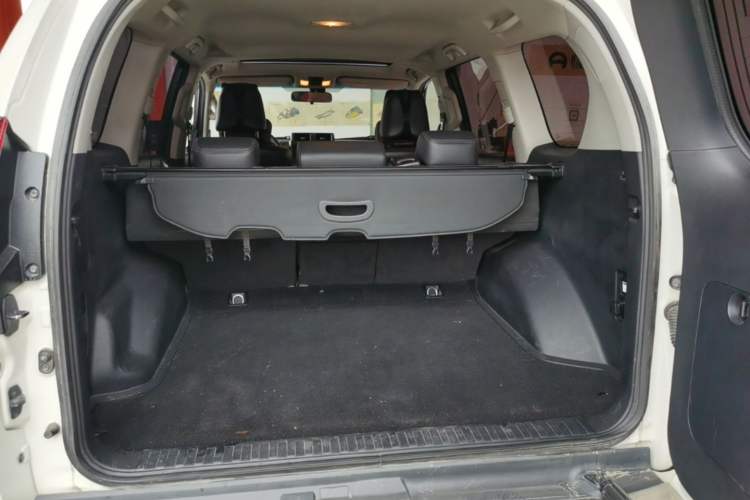 Used Toyota Prado 2016 2.7L Automatic Standard Edition Trunk