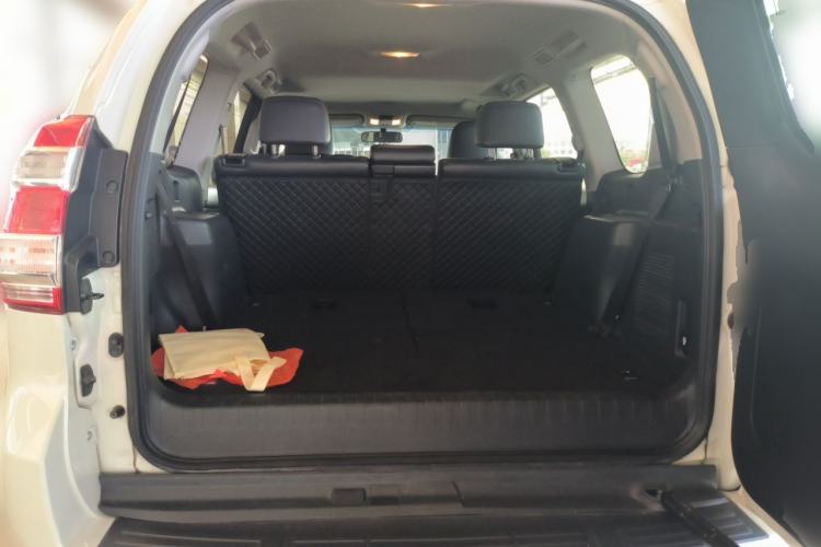 Used Toyota Prado 2016 2.7L Automatic Luxury Edition Trunk