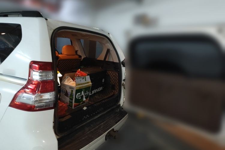 Used Toyota Prado 2016 2.7L Automatic Standard Edition Trunk