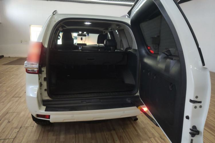Used Toyota Prado 2016 3.5L Automatic TX-L Trunk