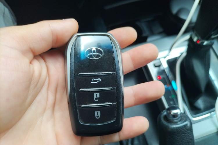 Used Toyota Prado 2016 2.7L Automatic Luxury Edition Vehicle Key