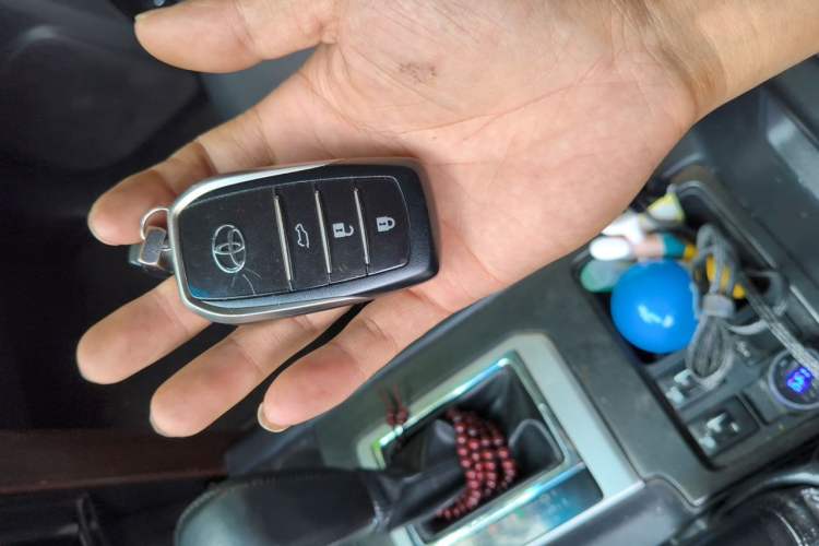 Used Toyota Prado 2016 3.5L Automatic TX-L NAVI Vehicle Key