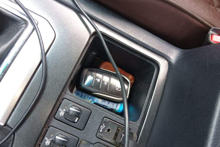 Used Toyota Prado 2016 3.5L Automatic TX-L Vehicle Key