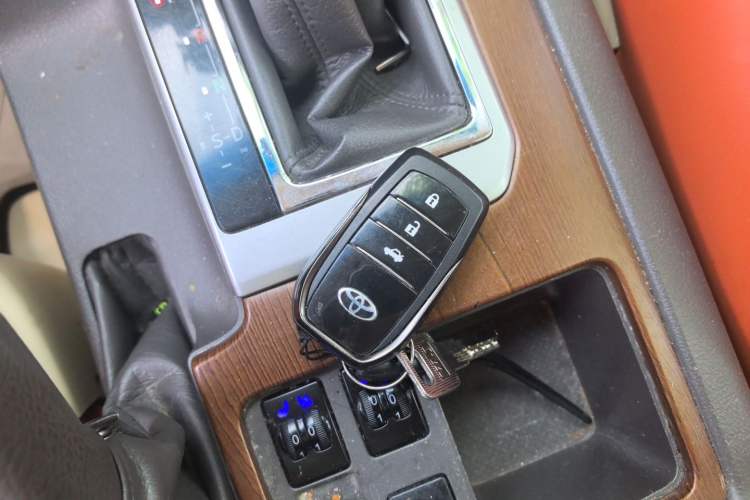 Used Toyota Prado  Vehicle Key