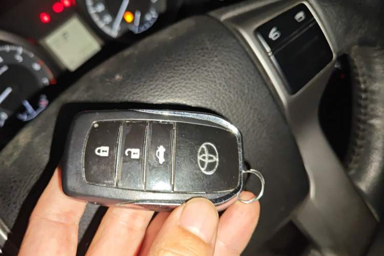Used Toyota Prado 2016 2.7L Automatic Standard Edition Vehicle Key