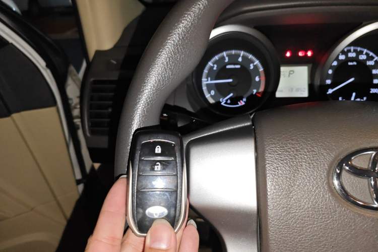 Used Toyota Prado 2016 2700 TX Base Edition Vehicle Key