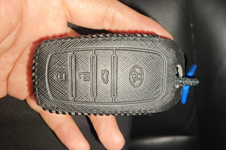Used Toyota Prado 2016 2.7L Automatic Standard Edition Vehicle Key