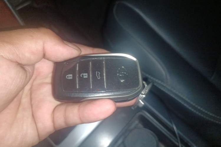 Used Toyota Prado 2016 3.5L Automatic TX-L NAVI Vehicle Key