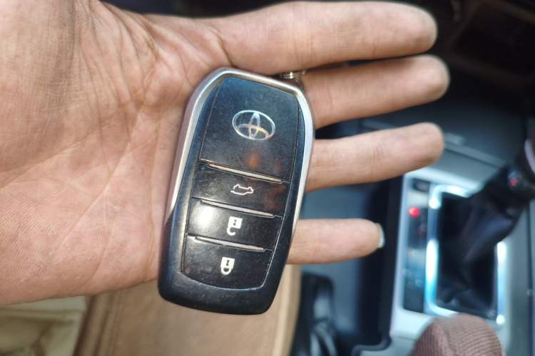 Used Toyota Prado 2016 2.7L Automatic Standard Edition Vehicle Key