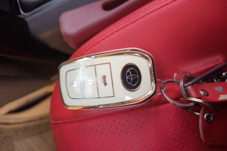 Used Toyota Prado 2016 2.7L Manual Transmission Vehicle Key