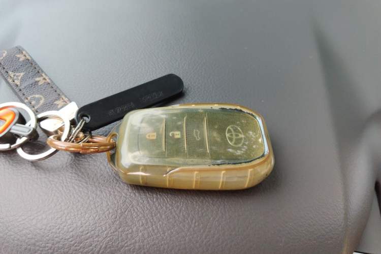 Used Toyota Prado 2016 2.7L Automatic Standard Edition Vehicle Key
