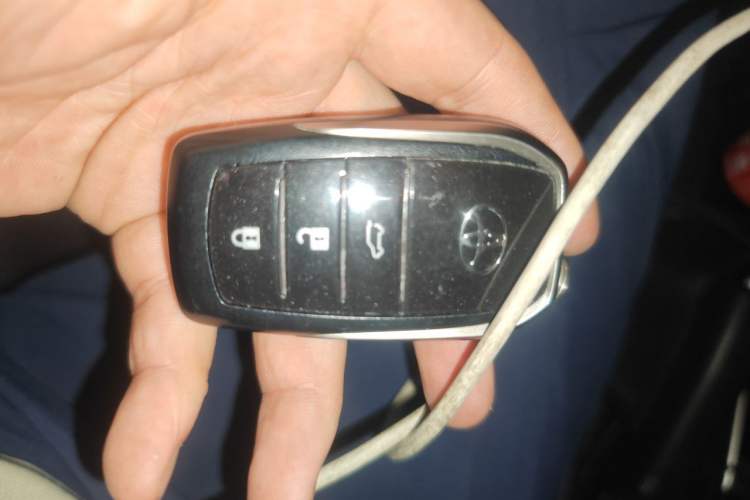 Used Toyota Prado 2016 2.7L Automatic Standard Edition Vehicle Key