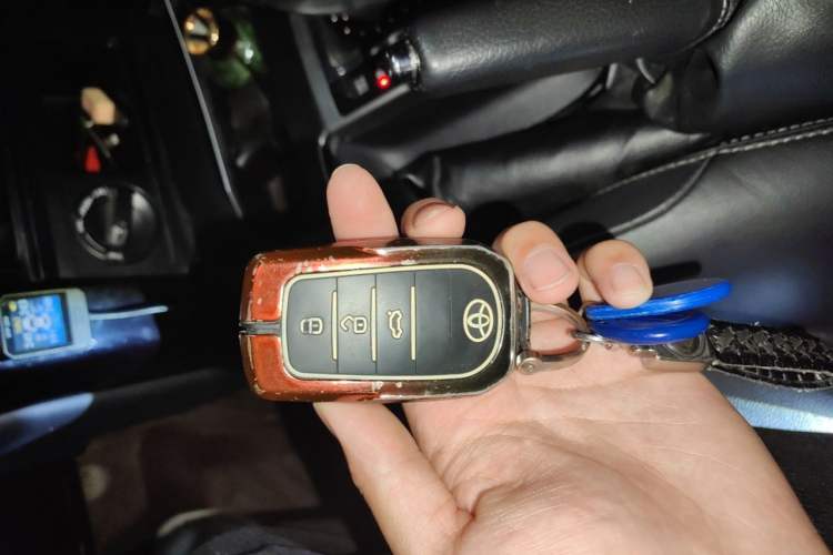 Used Toyota Prado 2016 2.7L Automatic Standard Edition Vehicle Key