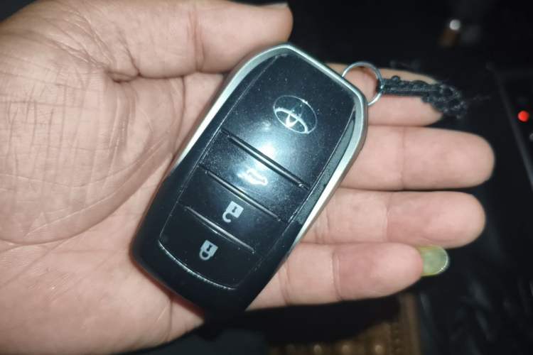 Used Toyota Prado 2016 2.7L Automatic Standard Edition Vehicle Key