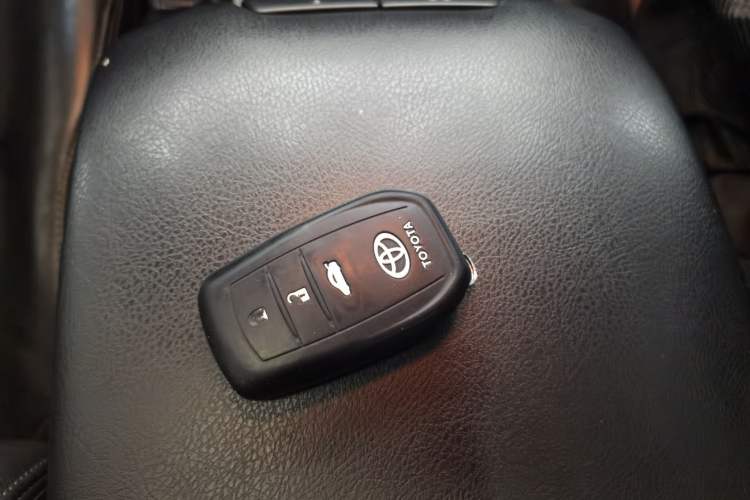 Used Toyota Prado 2016 2.7L Automatic Standard Edition Vehicle Key