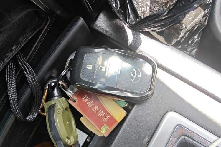 Used Toyota Prado 2016 2.7L Automatic Standard Edition Vehicle Key