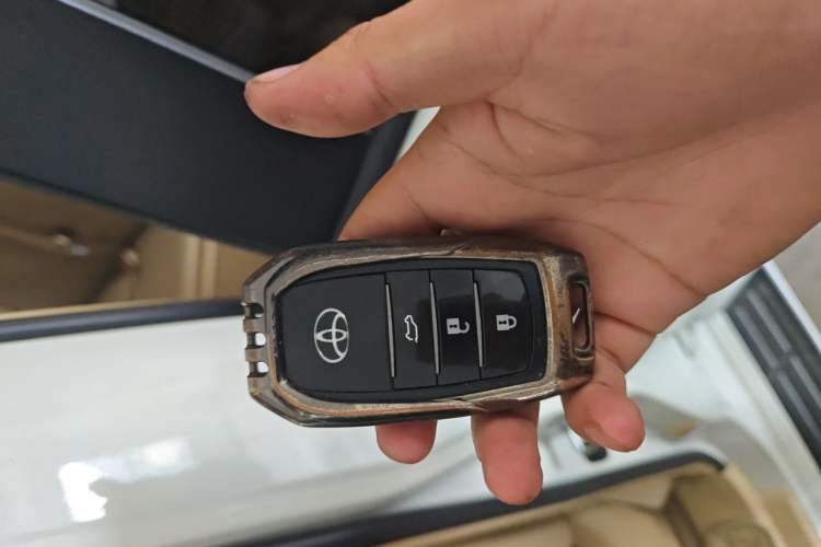 Used Toyota Prado 2016 2.7L Automatic Standard Edition Vehicle Key