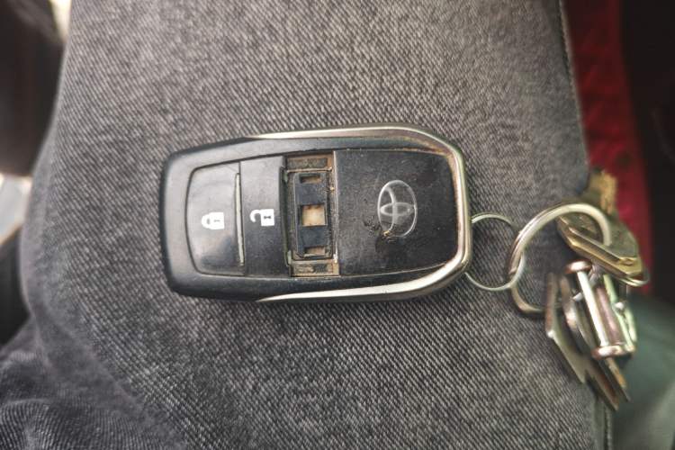 Used Toyota Prado 2016 2.7L Automatic Standard Edition Vehicle Key