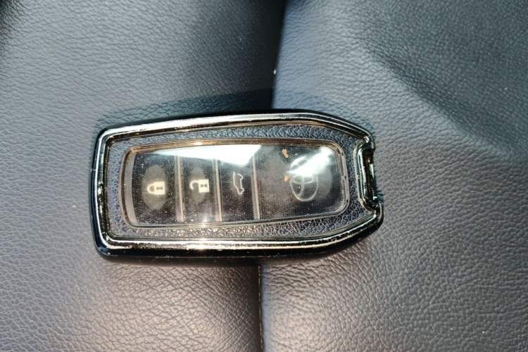 Used Toyota Prado 2016 2.7L Automatic Luxury Edition Vehicle Key