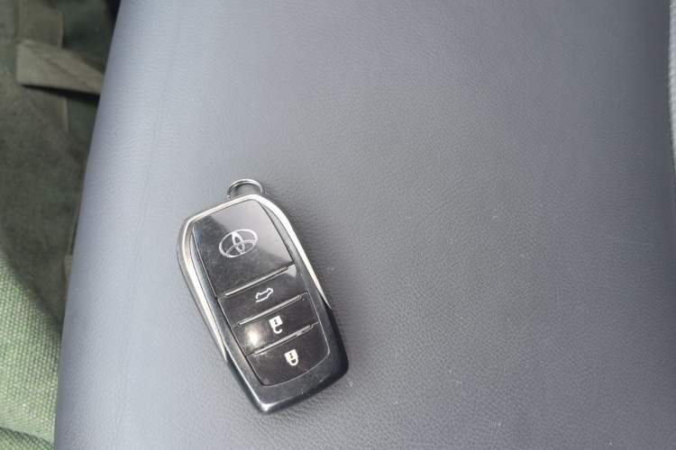 Used Toyota Prado 2016 2.7L Automatic Standard Edition Vehicle Key