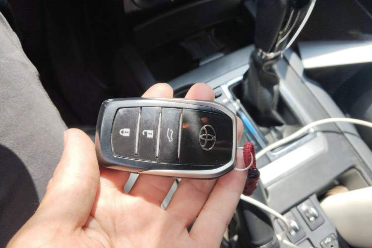 Used Toyota Prado 2016 2.7L Automatic Standard Edition Vehicle Key